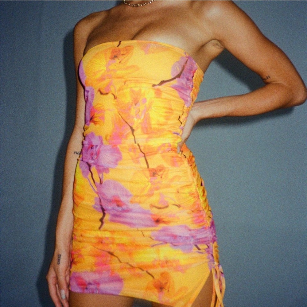 Motel Rocks Yellow and Orange Ruched Strapless Bodycon Dress